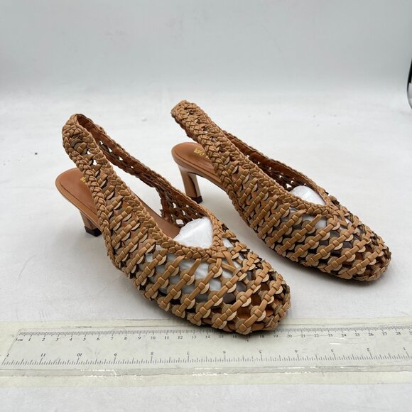 Elegant Tan Woven Sandals - Picture 4 of 8